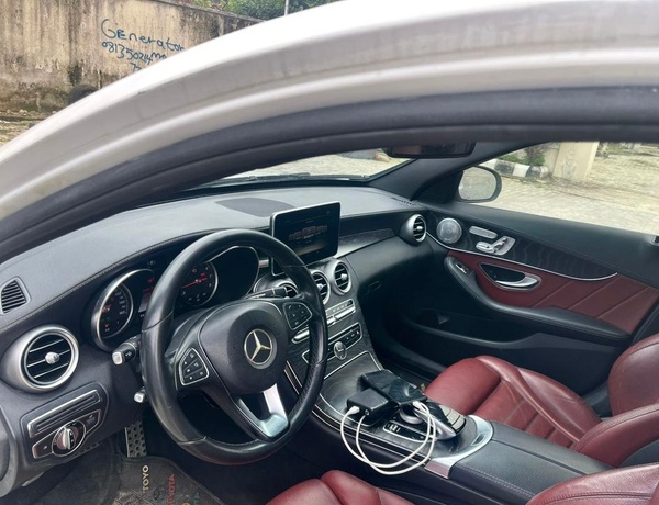 2017 MERCEDES BENZ C300 FOR SALE IN LAGOS
