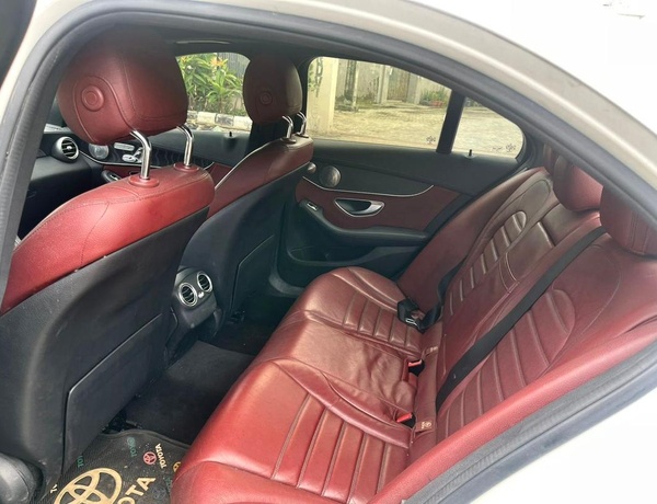 2017 MERCEDES BENZ C300 FOR SALE IN LAGOS