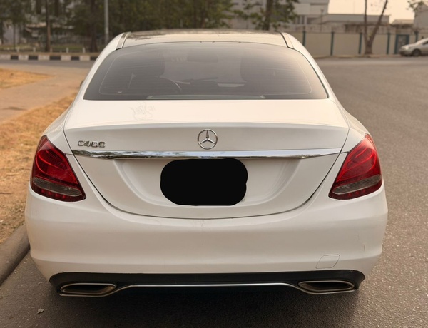 2017 MERCEDES BENZ C300 FULL OPTION FOR SALE IN ABUJA