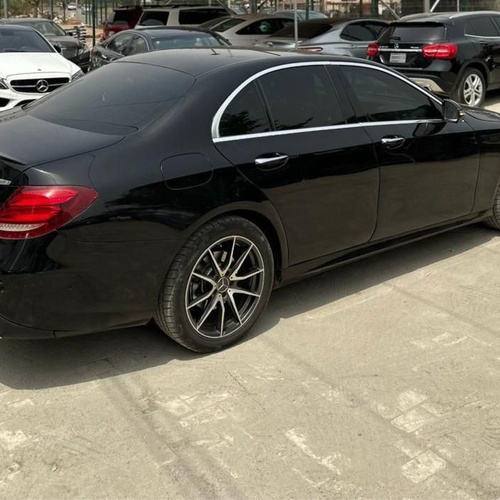2017 MERCEDES BENZ E300 FULL OPTION FOR SALE IN ABUJA