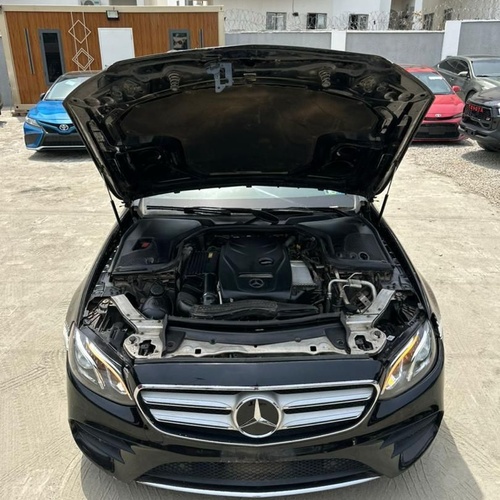 2017 MERCEDES BENZ E300 FULL OPTION FOR SALE IN ABUJA