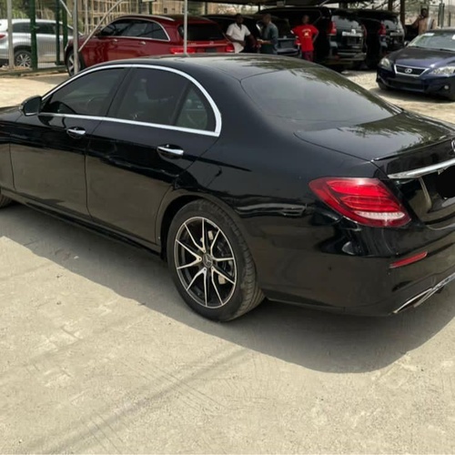 2017 MERCEDES BENZ E300 FULL OPTION FOR SALE IN ABUJA