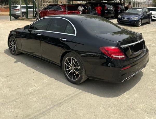 2017 MERCEDES BENZ E300 FULL OPTION FOR SALE IN ABUJA