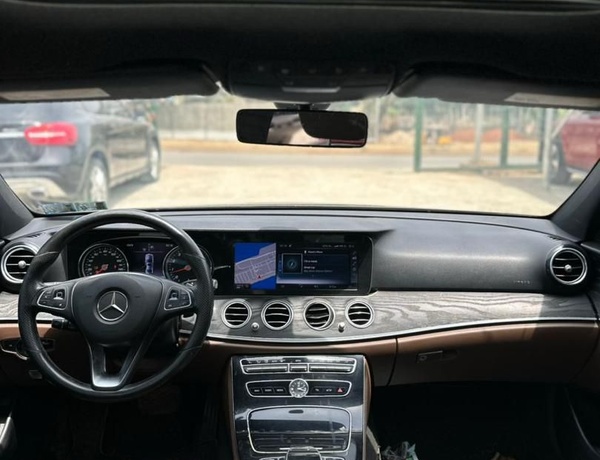 2017 MERCEDES BENZ E300 FULL OPTION FOR SALE IN ABUJA