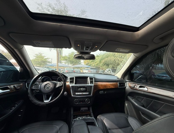 2017 MERCEDES BENZ GLS450 FULL OPTION FOR SALE