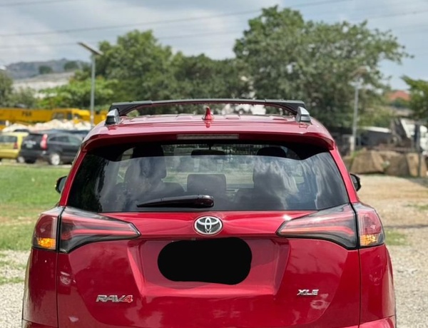 2017 TOYOTA RAV4 XLE FOR SALE