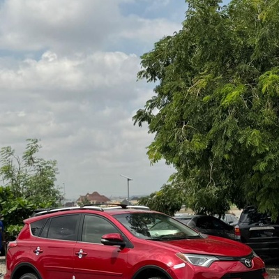 2017 TOYOTA RAV4 XLE FOR SALE