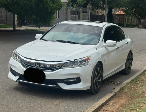 2017 UPGRADED HONDA ACCORD FULL OPTION FOR SALE