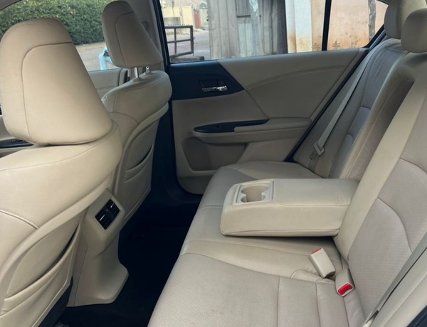 2017 UPGRADED HONDA ACCORD FULL OPTION FOR SALE