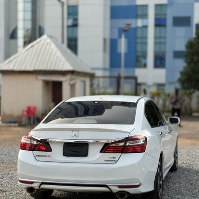 2017 UPGRADED HONDA ACCORD FULL OPTION FOR SALE