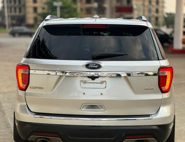 2018 FORD EXPLORER LIMITED FOR SALE IN ABUJA