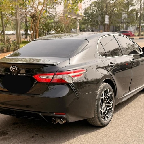 2018 KEYLESS TOYOTA CAMRY SE FOR SALE IN ABUJA