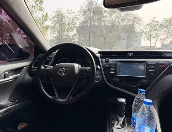 2018 KEYLESS TOYOTA CAMRY SE FOR SALE IN ABUJA
