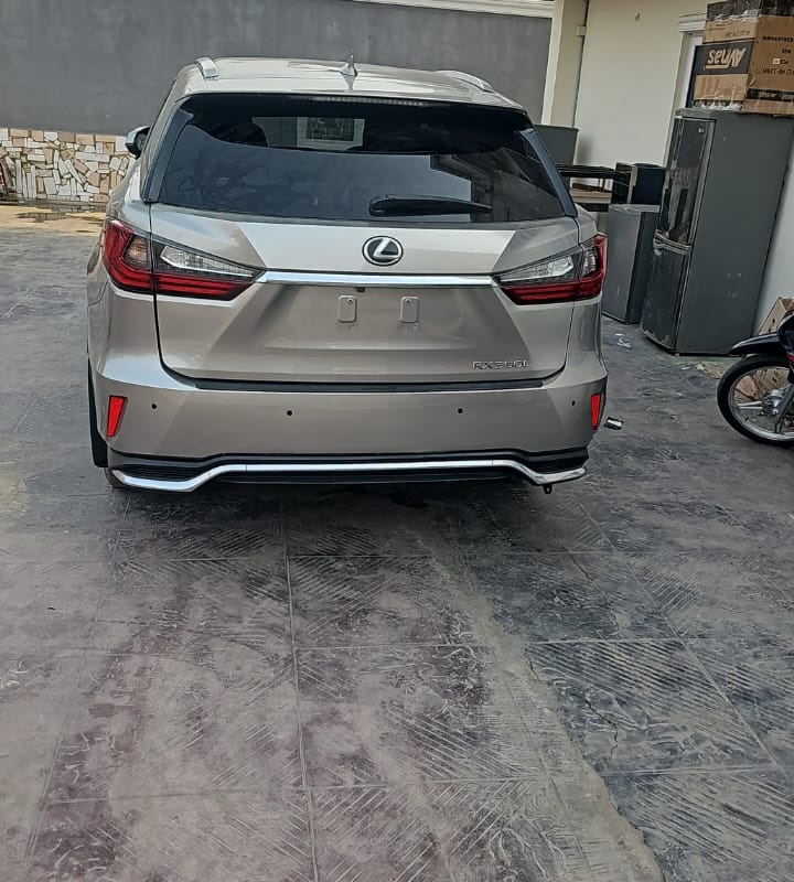 Foreign Used 2018 Lexus RX 350L for Sale In Lagos image