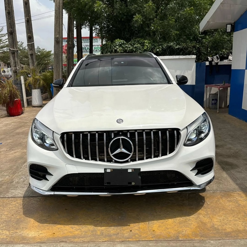 2018 Mercedes-Benz GLC300 image