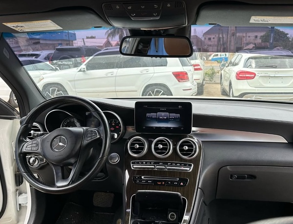 2018 Mercedes-Benz GLC300