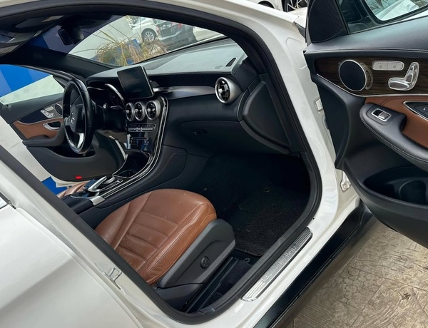 2018 Mercedes-Benz GLC300