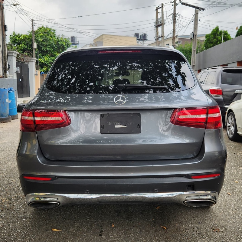 Foreign Used 2018 Mercedes-Benz GLC300 for Sale In Ikeja image