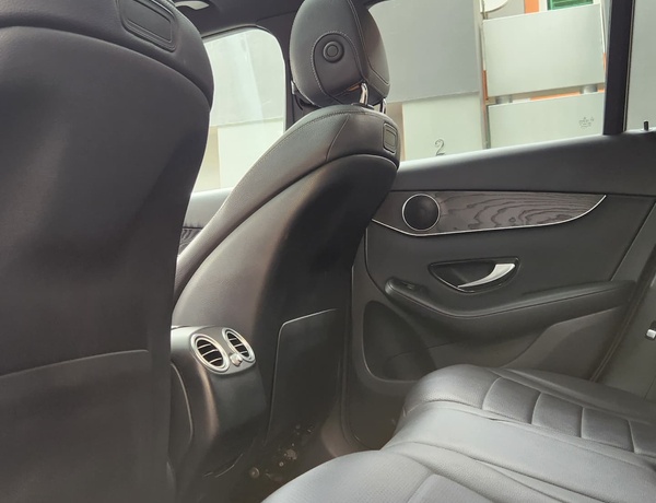 Foreign Used 2018 Mercedes-Benz GLC300 for Sale In Ikeja