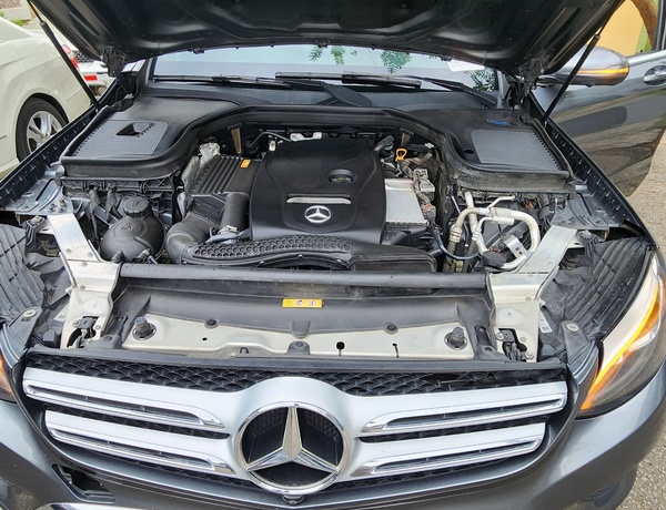 Foreign Used 2018 Mercedes-Benz GLC300 for Sale In Ikeja