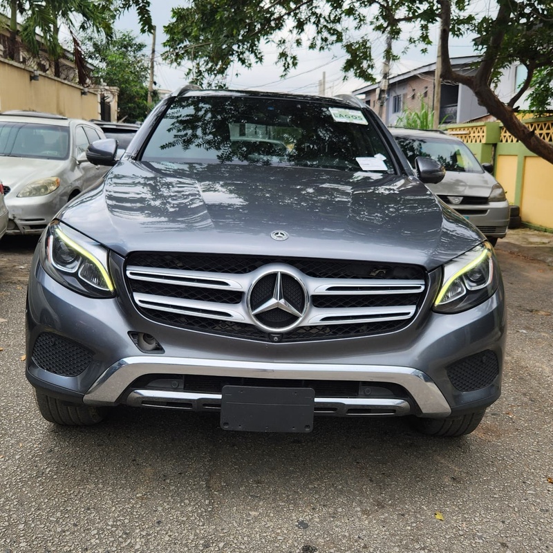 Foreign Used 2018 Mercedes-Benz GLC300 for Sale In Ikeja image