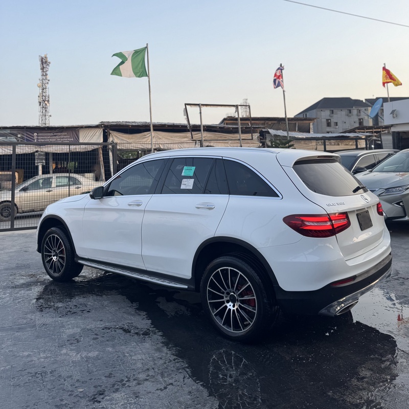 2018 Mercedes Benz GLC 300 full option image