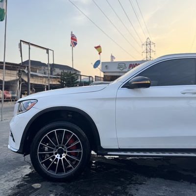 2018 Mercedes Benz GLC 300 full option