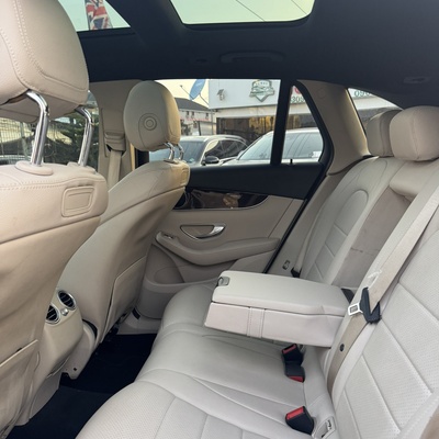 2018 Mercedes Benz GLC 300 full option