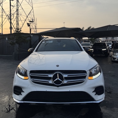 2018 Mercedes Benz GLC 300 full option
