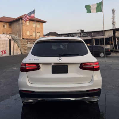 2018 Mercedes Benz GLC 300 full option