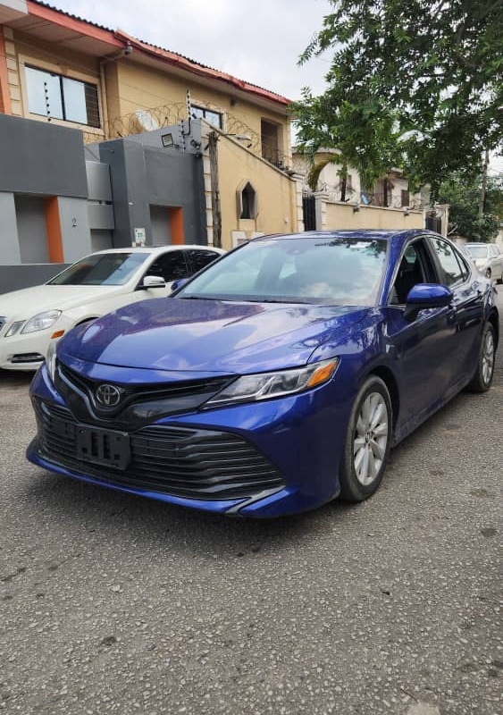 2018 Toyota Camry for Sale In Lagos image