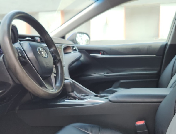 2018 Toyota Camry for Sale In Lagos