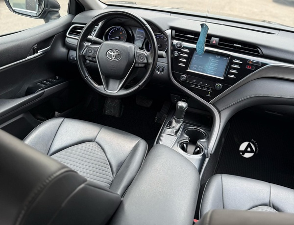 2018 Toyota Camry SE in Lekki