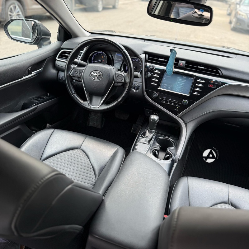 2018 Toyota Camry SE in Lekki image