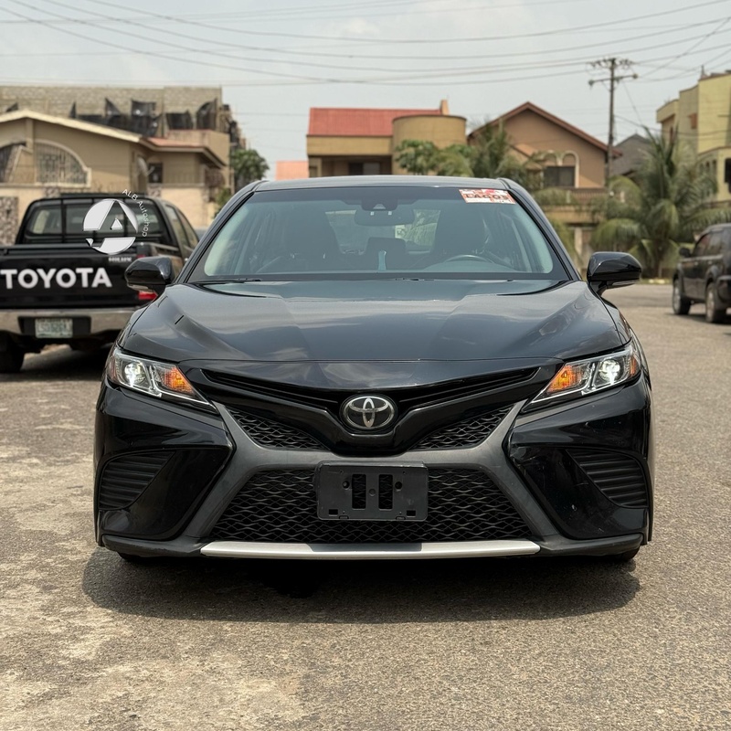 2018 Toyota Camry SE in Lekki image