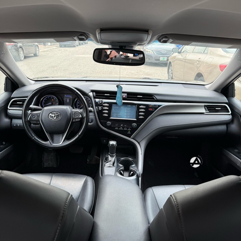 2018 Toyota Camry SE in Lekki image