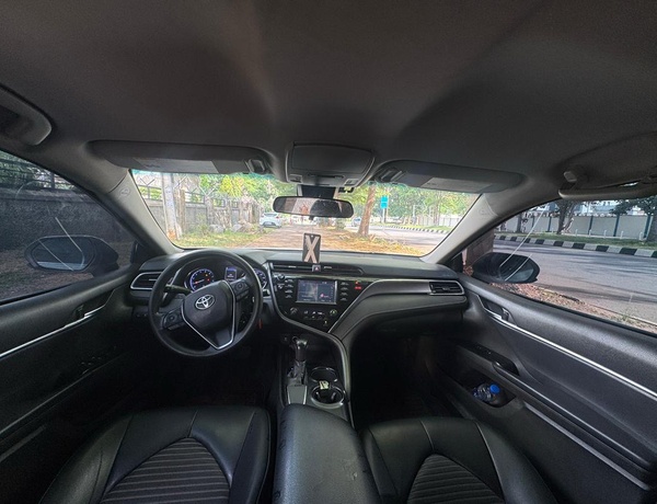 2018 TOYOTA CAMRY SE FOR SALE IN ABUJA