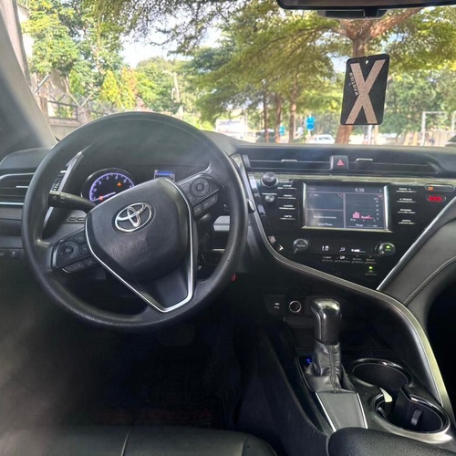 2018 TOYOTA CAMRY SE FOR SALE IN ABUJA