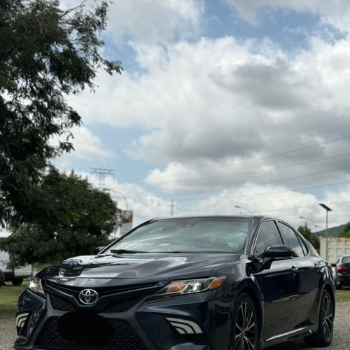 2018 TOYOTA CAMRY SE FOR SALE IN ABUJA