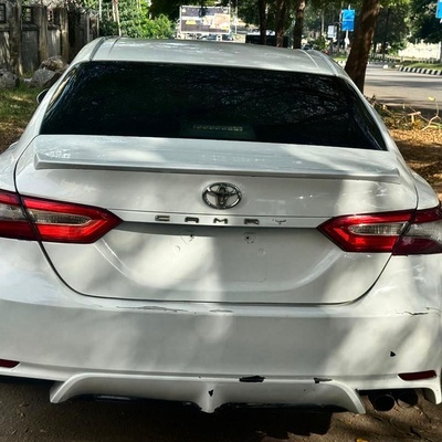 2018 TOYOTA CAMRY SE FOR SALE IN ABUJA
