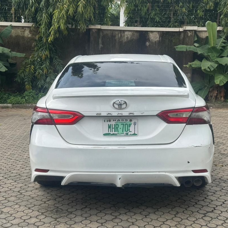 2018 TOYOTA CAMRY SE FOR SALE IN ABUJA image