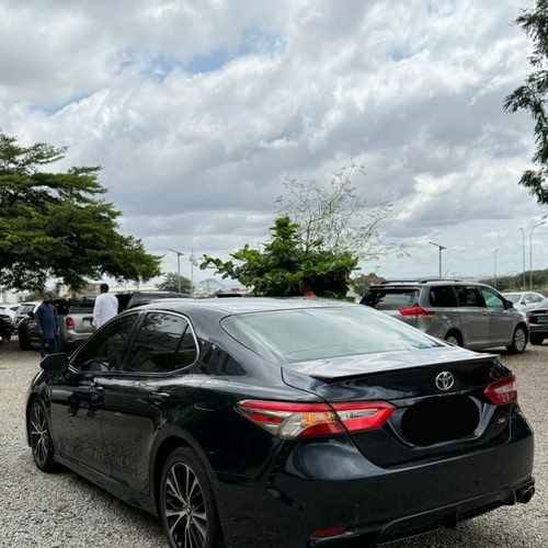 2018 TOYOTA CAMRY SE FOR SALE IN ABUJA