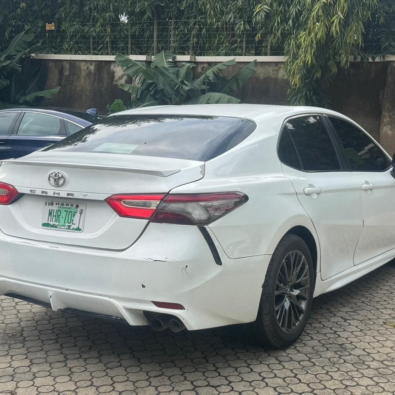 2018 TOYOTA CAMRY SE FOR SALE IN ABUJA image