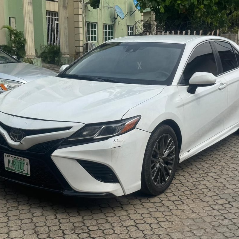 2018 TOYOTA CAMRY SE FOR SALE IN ABUJA image