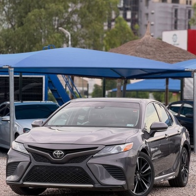 2018 TOYOTA CAMRY XSE FOR SALE IN ABUJA