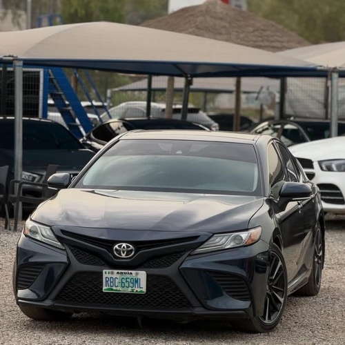 2018 TOYOTA CAMRY XSE FOR SALE IN ABUJA