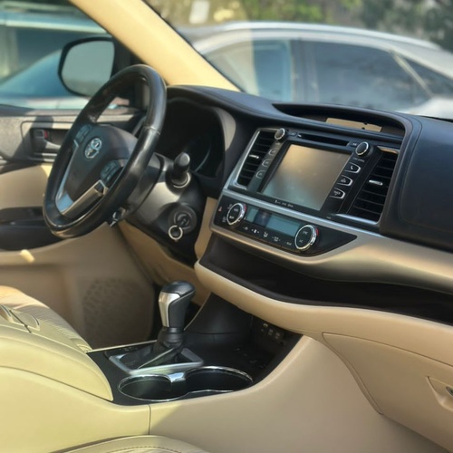 2018 Toyota Highlander LE for Sale In Abuja