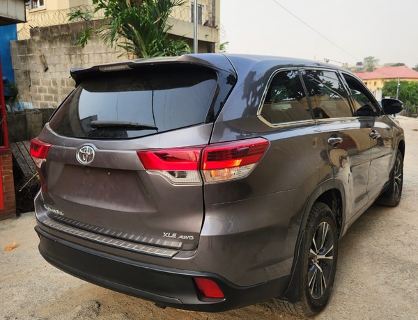2018 Toyota Highlander Tokunbo In Lagos