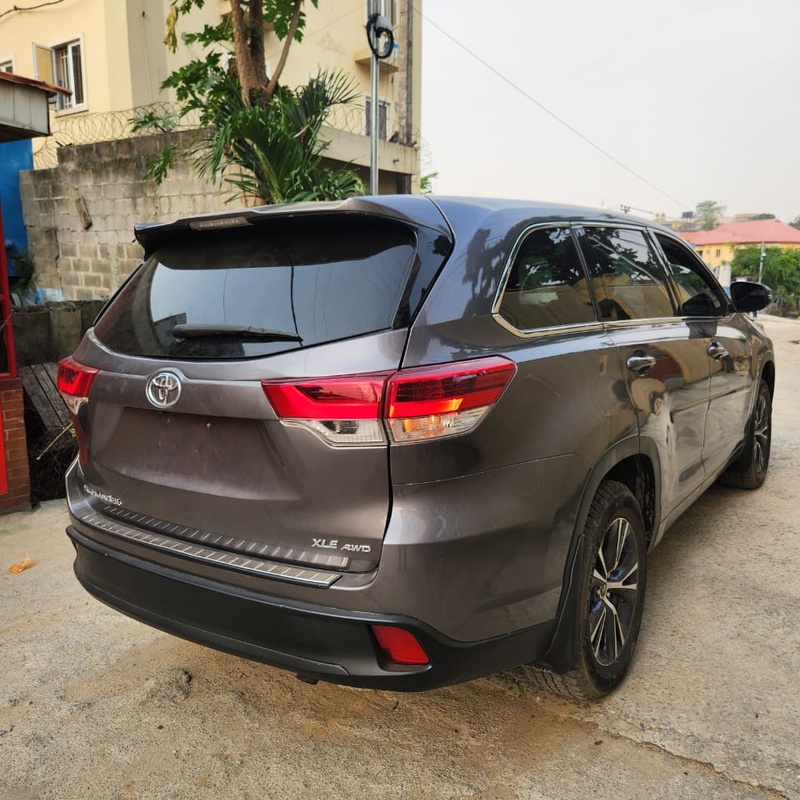 2018 Toyota Highlander Tokunbo In Lagos image