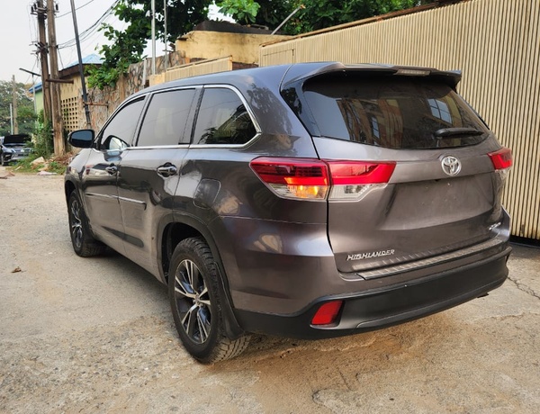 2018 Toyota Highlander Tokunbo In Lagos